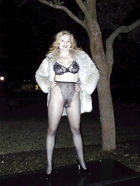 25P Mature American business lady 2