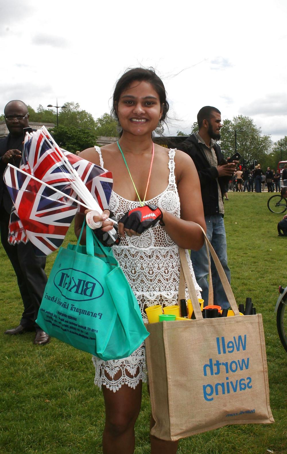 22P Indian Aunty Outdoor Again