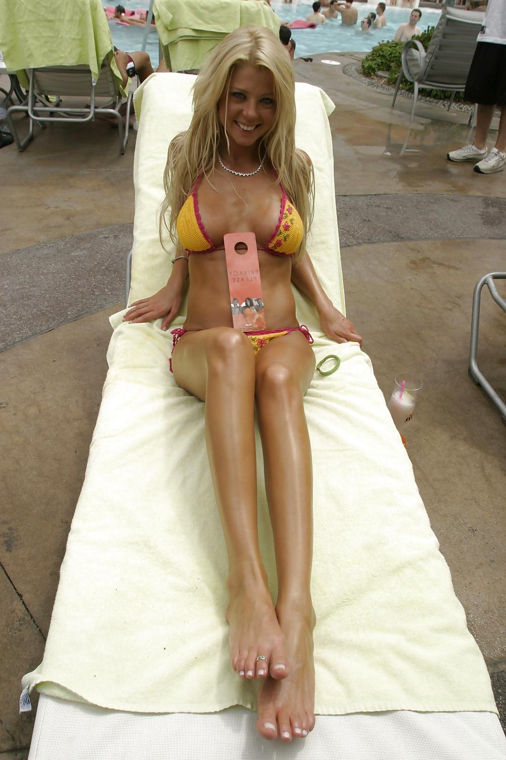 25P Tara Reid (American Creampie)