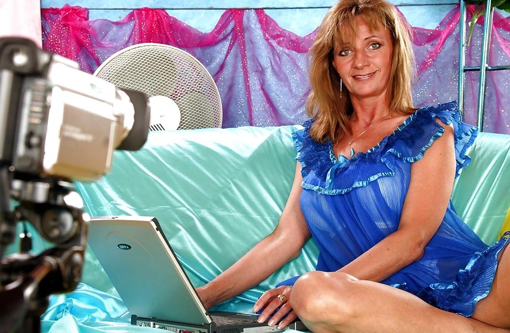 25P Hot Granny Tina With BIG Tits And Hairy Pussy