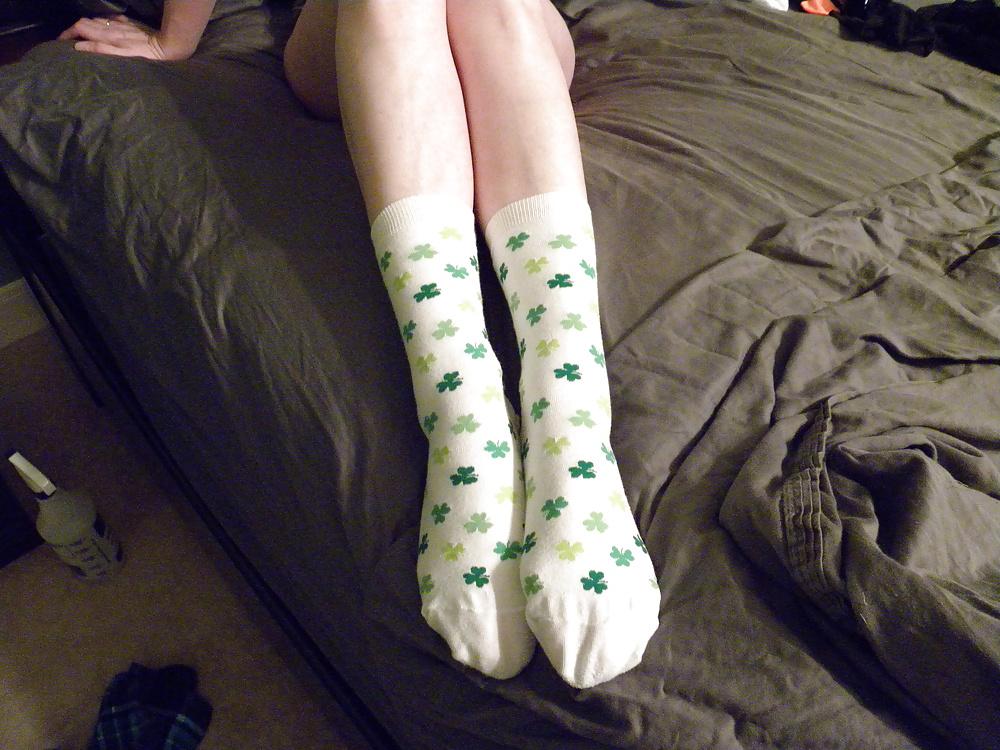 11P Wife's Socks and Sockjob