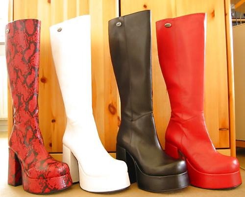6P Buffalo Boots
