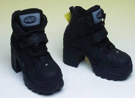 6P Buffalo Boots