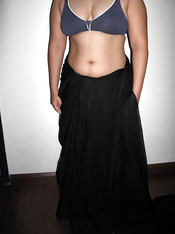 17P Amateur Sexy desi wife 