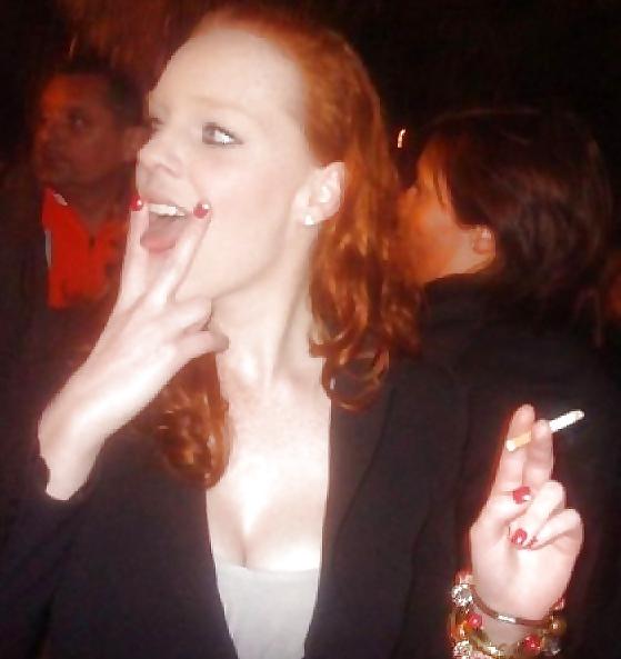 25P Smoking babes