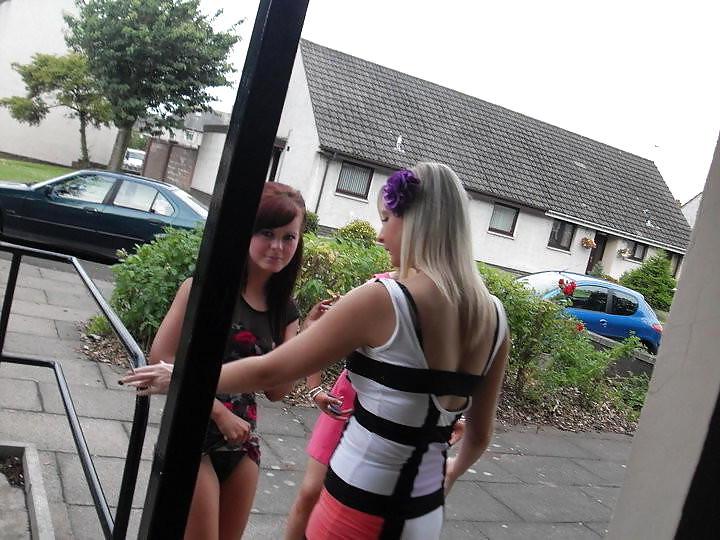 25P Smoking babes