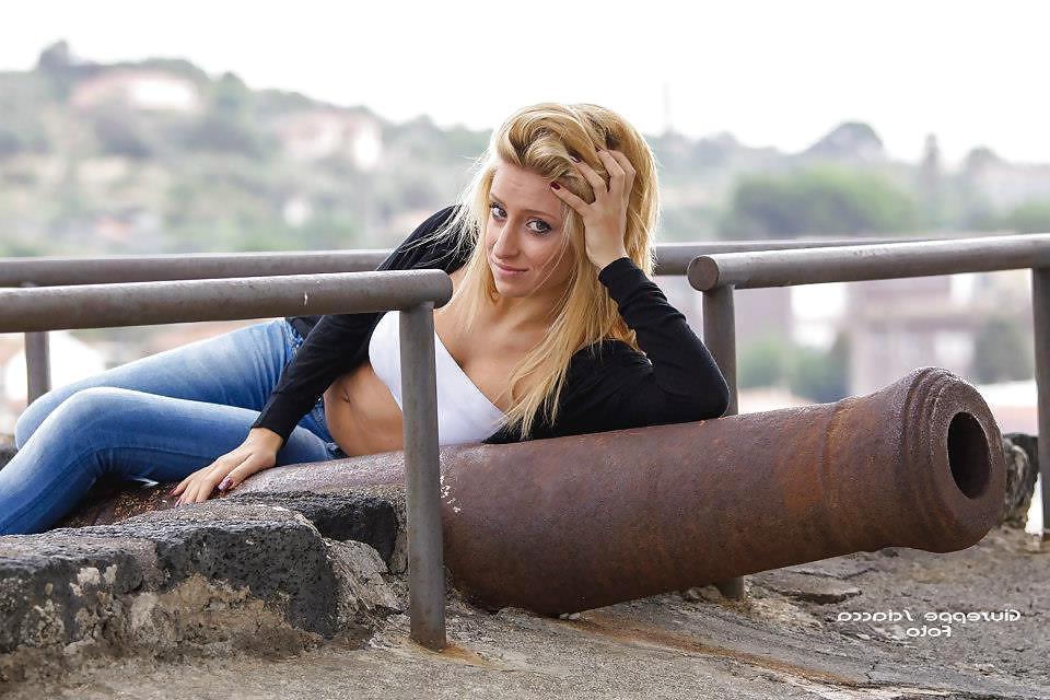 25P Sabrina giovane tettona italiana big tits