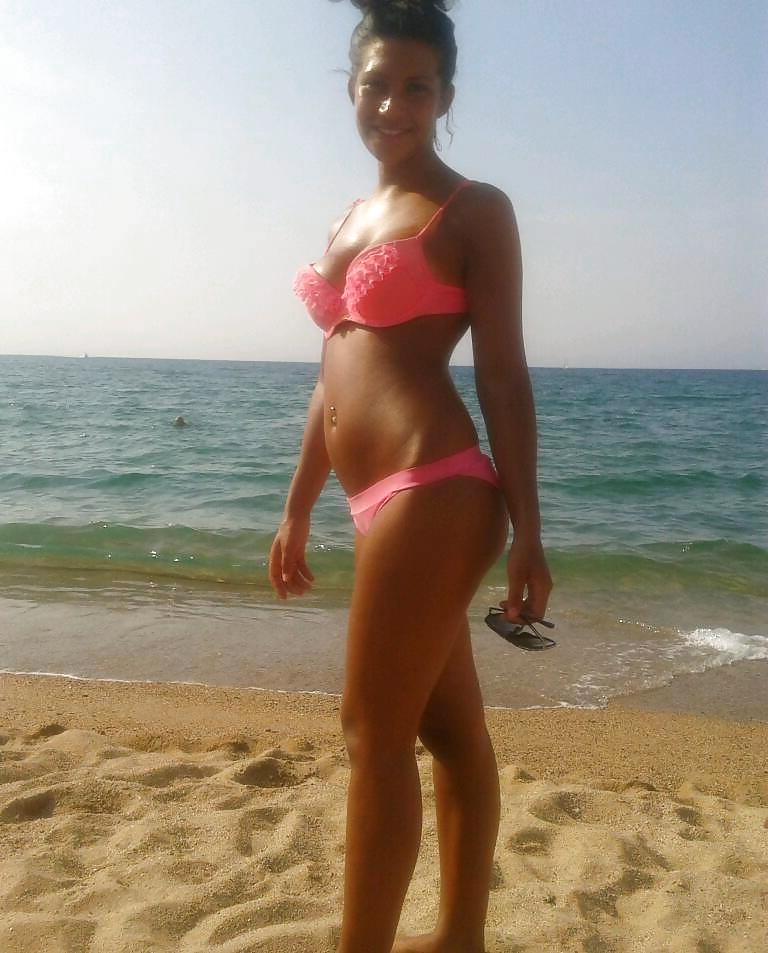 15P Beurette Maillot de Bain 3