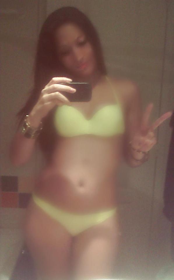 15P Beurette Maillot de Bain 3
