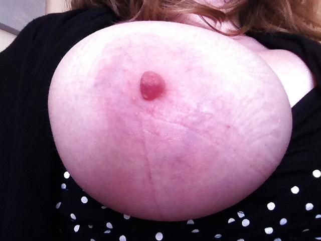 19P A mix of my girlfriends big naturals tits and big ass