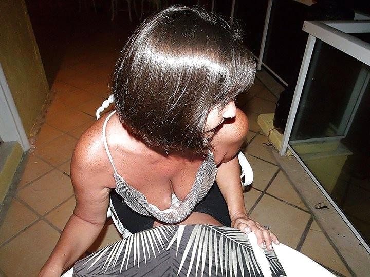 11P Big Boob Milf At Holiday