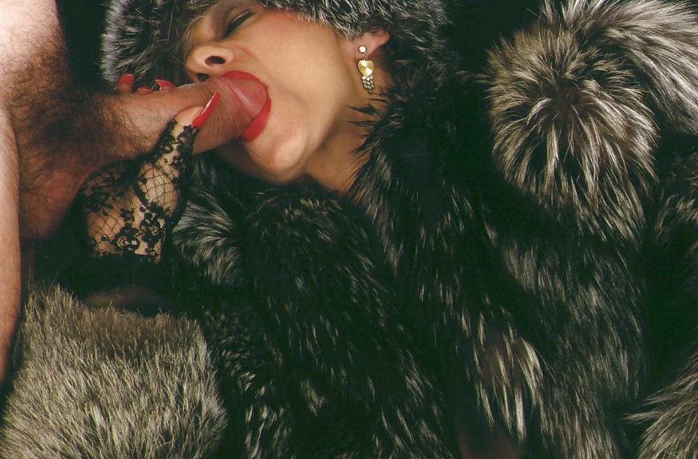25P Vanessa's best blowjobs in furs