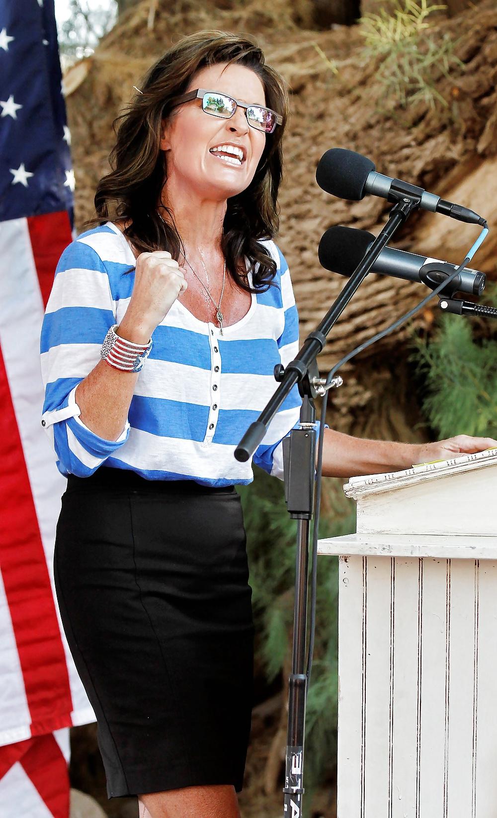 25P Love masturbating to conservative Sarah Palin