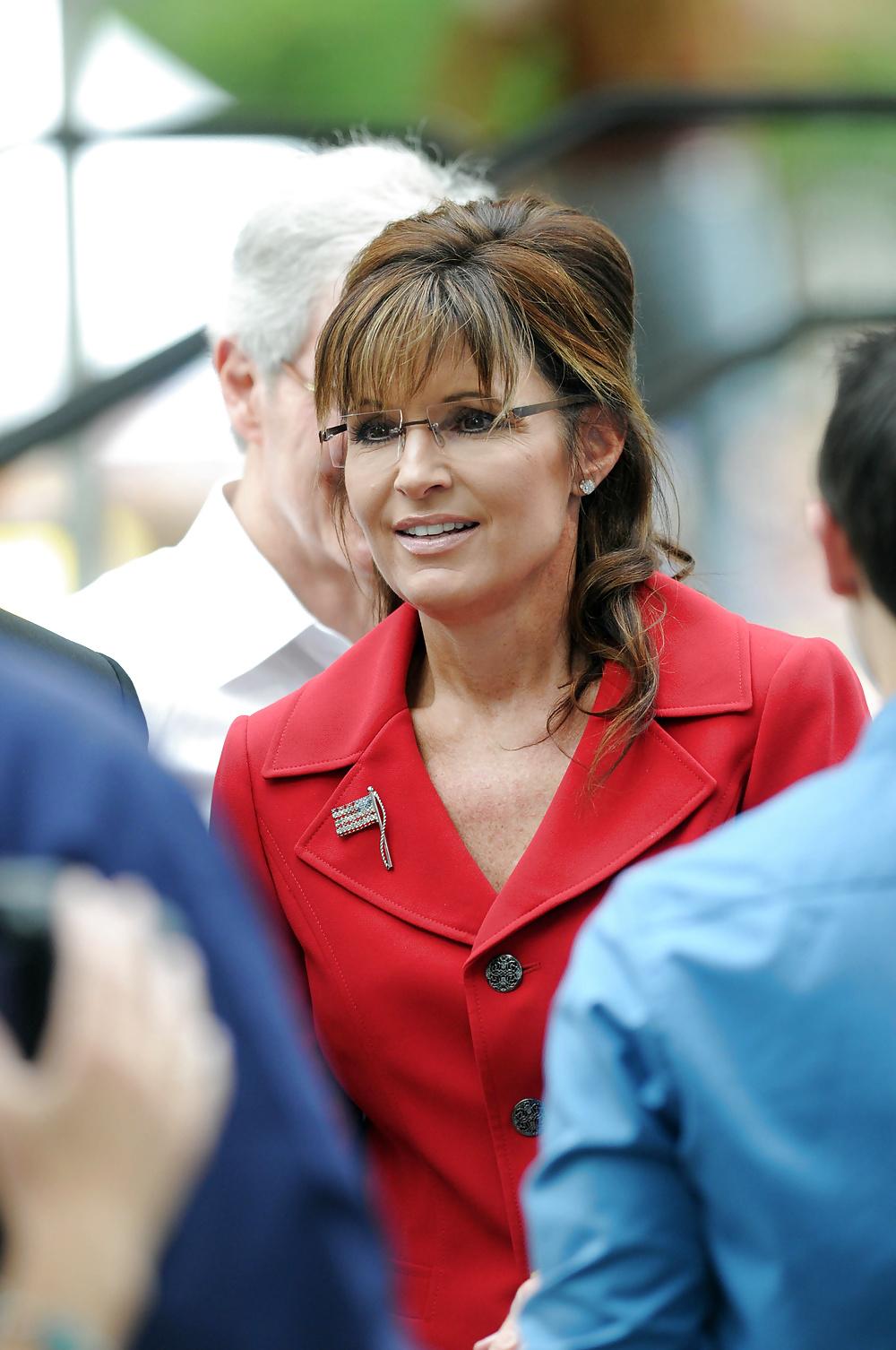 25P Love masturbating to conservative Sarah Palin