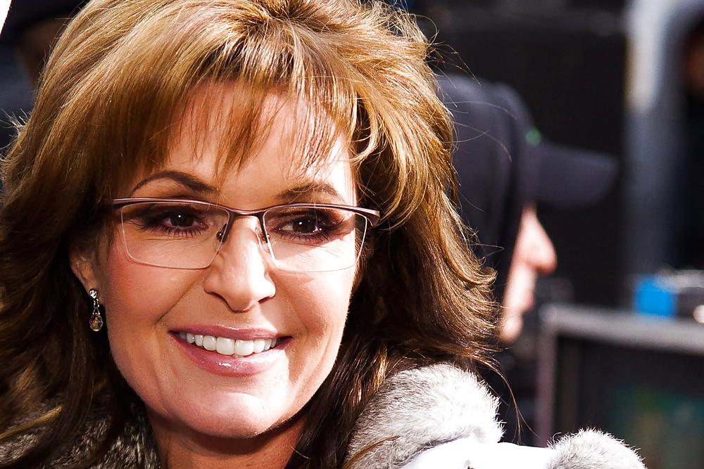 25P Love masturbating to conservative Sarah Palin