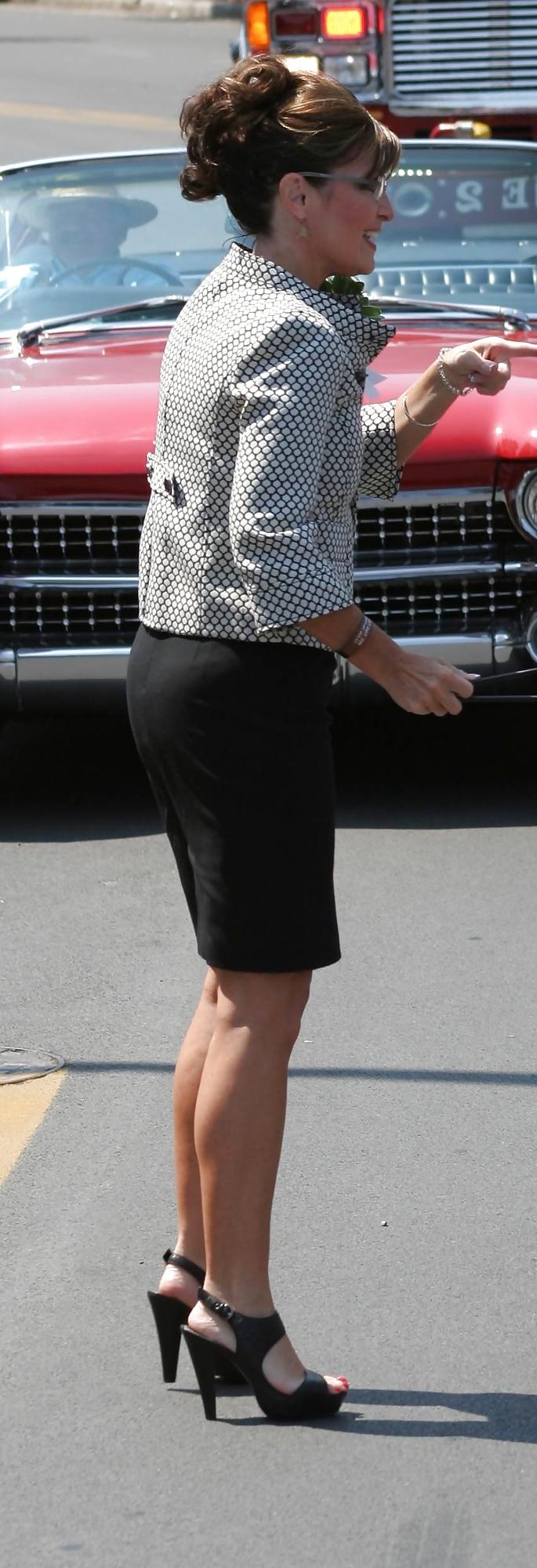 25P Love masturbating to conservative Sarah Palin