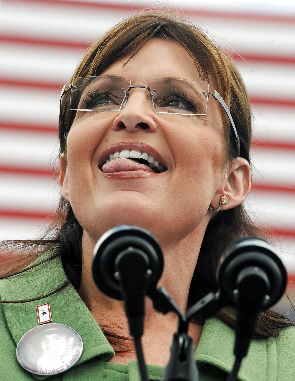 25P Love masturbating to conservative Sarah Palin