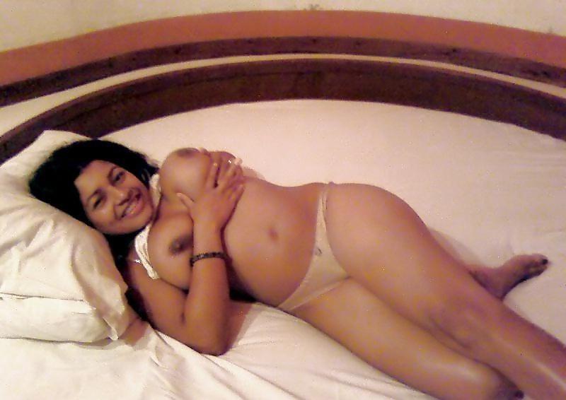 25P Nude Indian Girls Collection