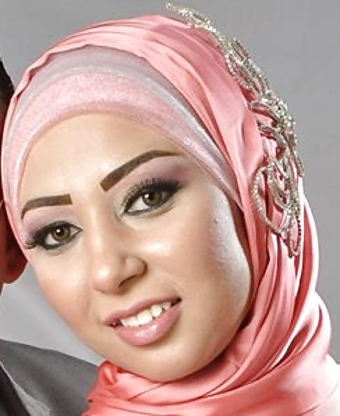 10P Egyptian girl