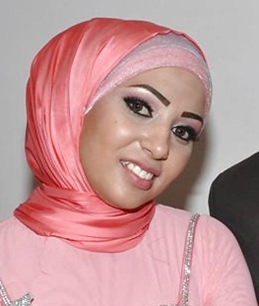 10P Egyptian girl