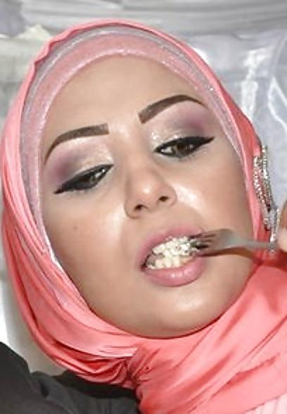 10P Egyptian girl