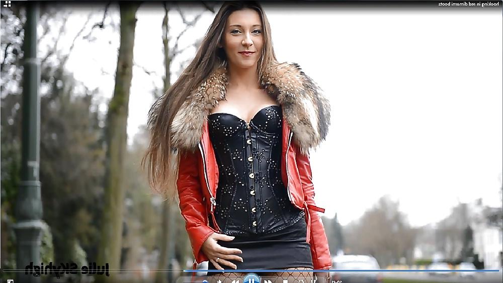 19P Most sexy whore in extremely sexy red overknee boots