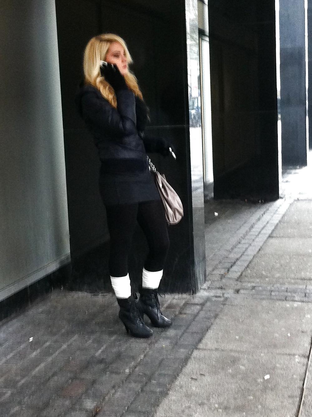 15P Smoking in Heels 