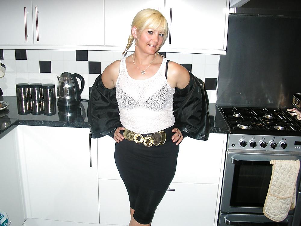 25P Lincs lou milf,dressed and undressed