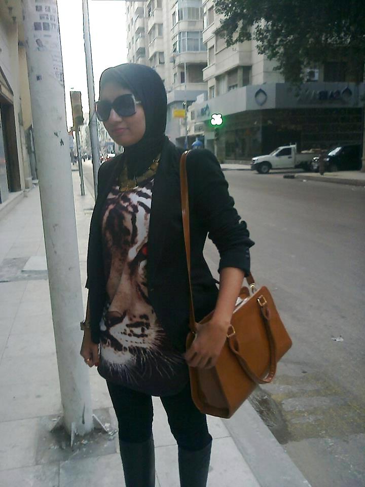 20P Egyptian Big Tits Girls of Alexandria 10 : The Milfs 