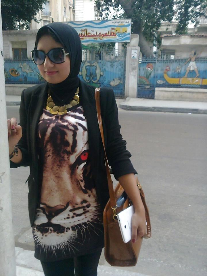 20P Egyptian Big Tits Girls of Alexandria 10 : The Milfs 