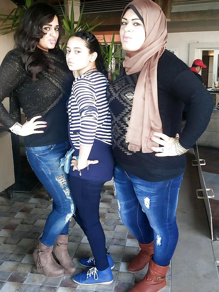 20P Egyptian Big Tits Girls of Alexandria 10 : The Milfs 