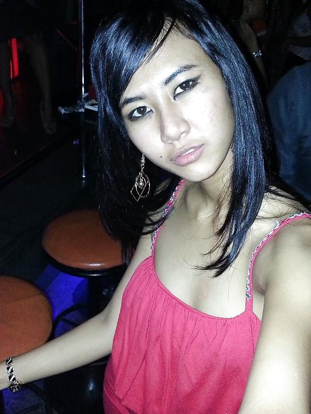 18P Linda Crazy Thai Chick 