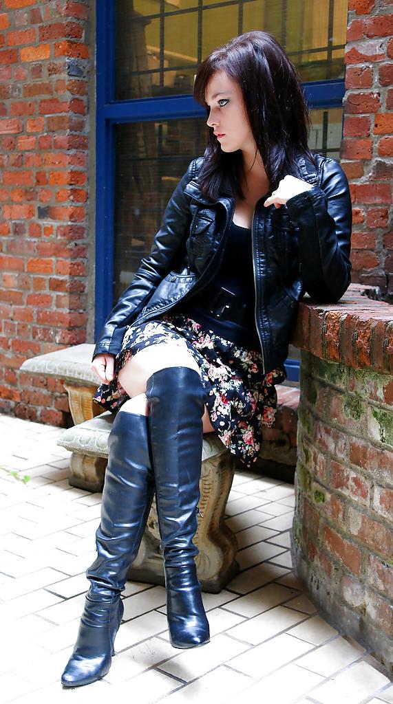 25P Beauties in BOOTS 1