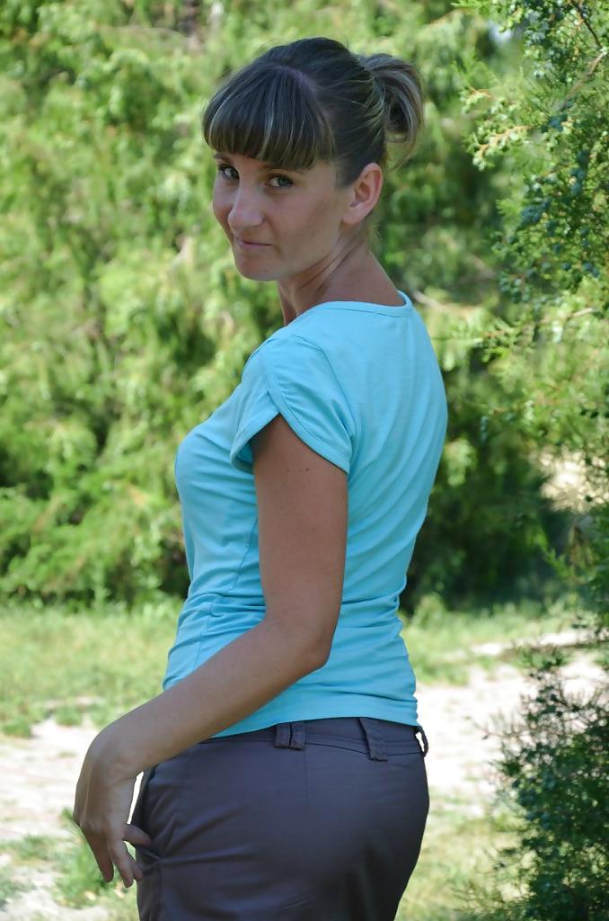23P Bored married 38 yo milf. How would you fuck her?