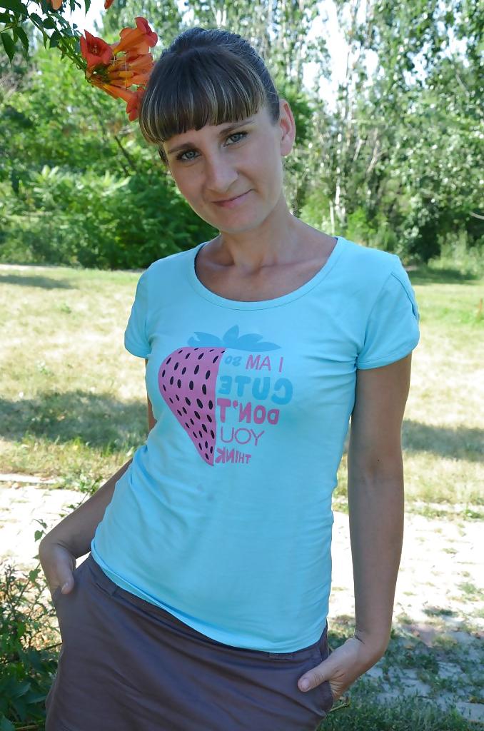 23P Bored married 38 yo milf. How would you fuck her?