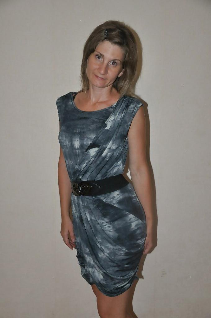 23P Bored married 38 yo milf. How would you fuck her?