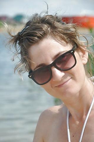 23P Bored married 38 yo milf. How would you fuck her?