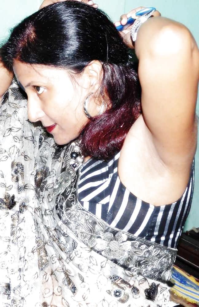 16P Arnpits of indian babes for comments vol.2