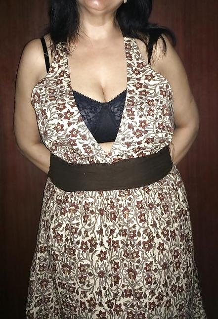 12P Indian house wife 3