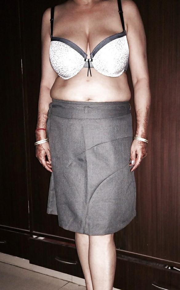 12P Indian house wife 3