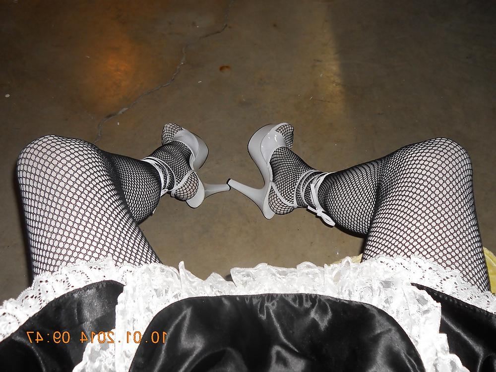 5P Sissy maid