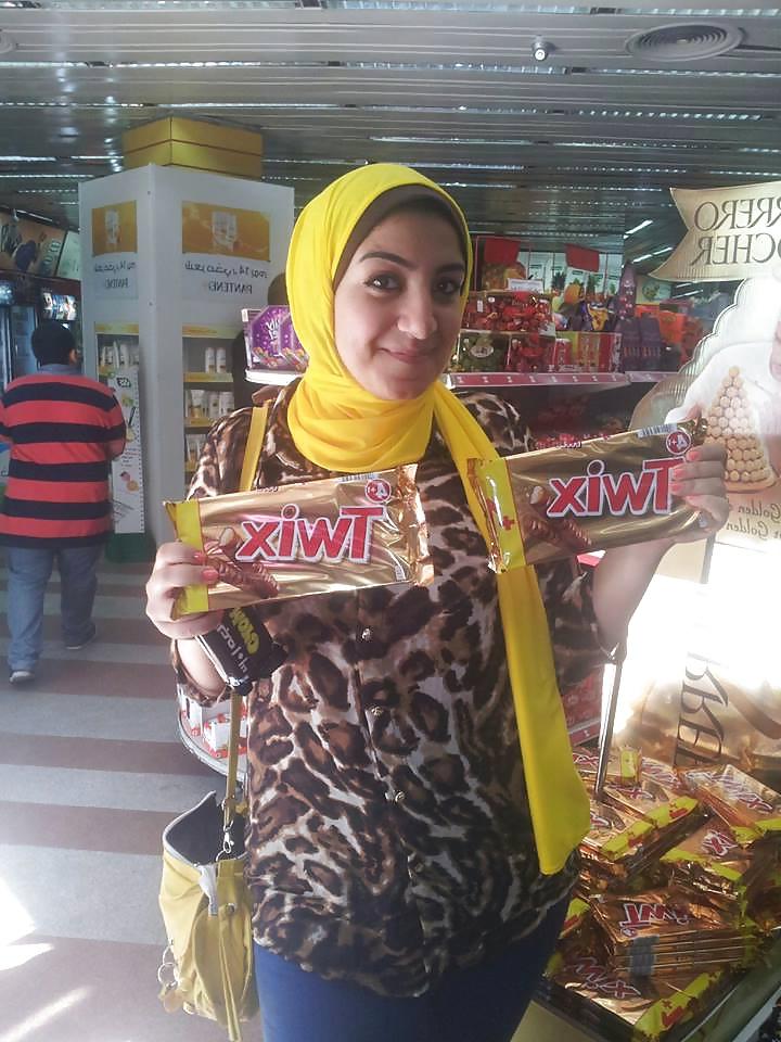 25P Egyptian Big Tits Girls of Alexandria 