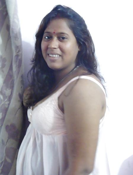 25P Indian cpl threesome 