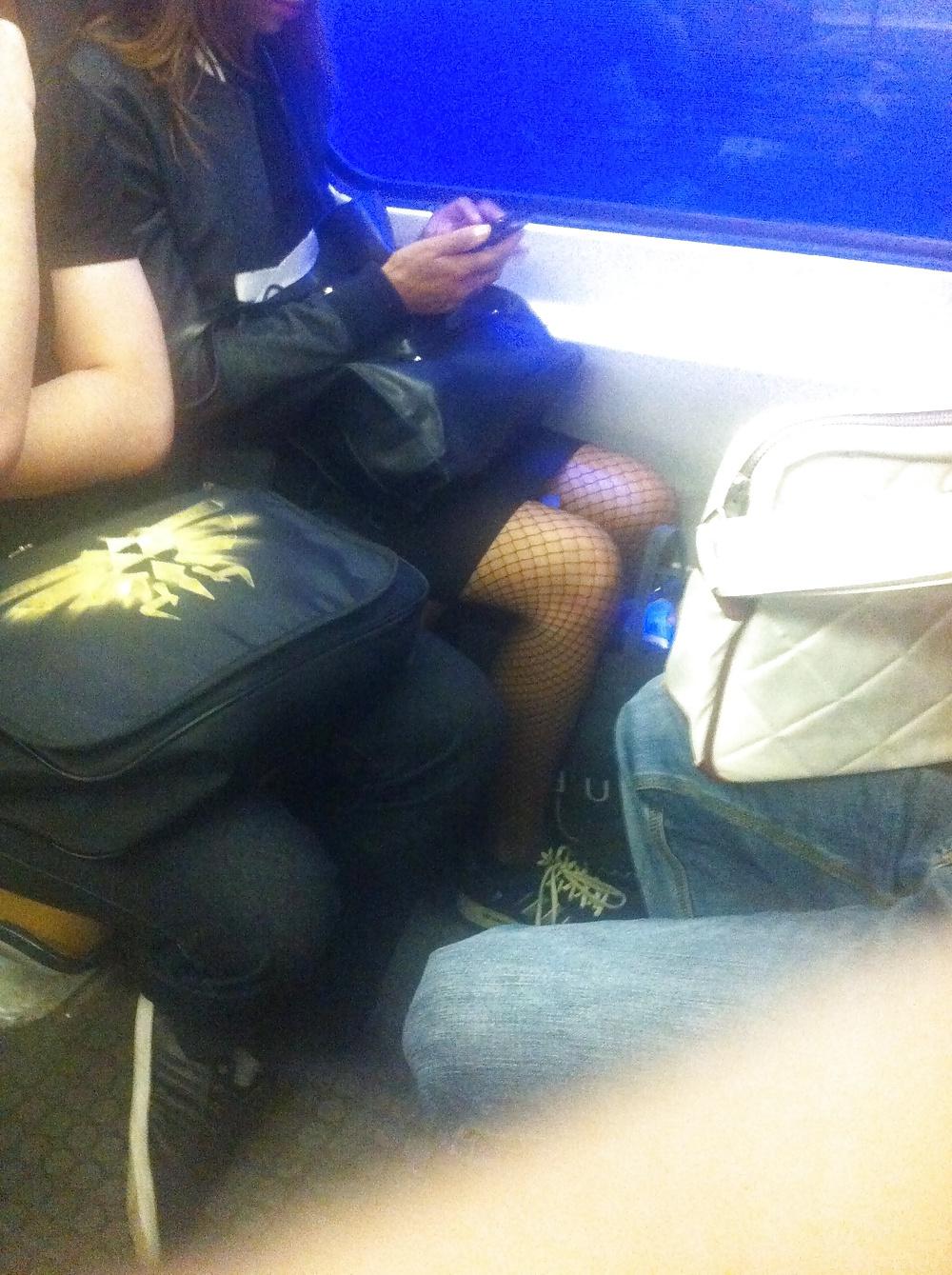 13P Beurette milf dans le metro