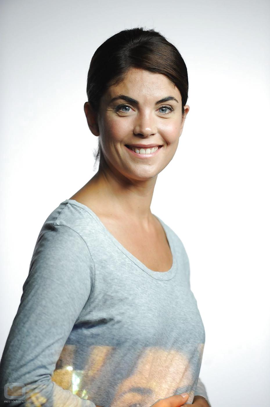 25P Samantha Villar Spanish Journalist