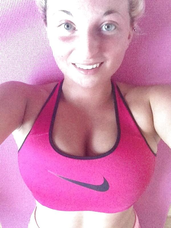 25P Internet Teen Slut Big Tit Chav Rebecca Ferguson xx