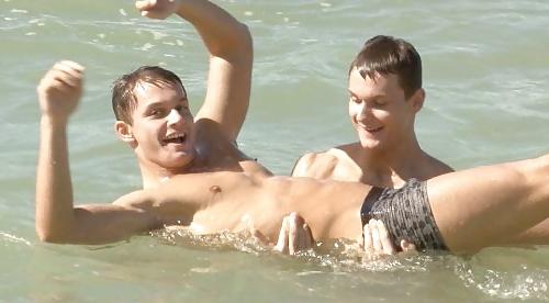 25P Gay,Born Together. And Love Together