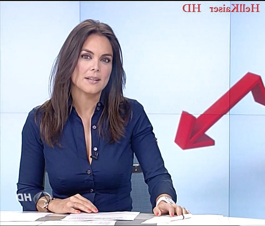 25P Famous Spanish MILF