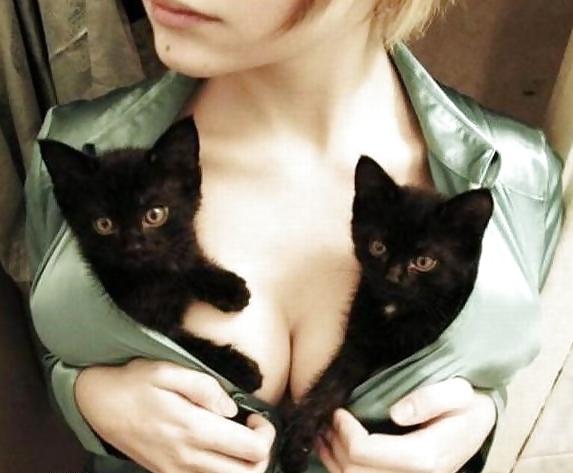 24P Girls caught doing funny things