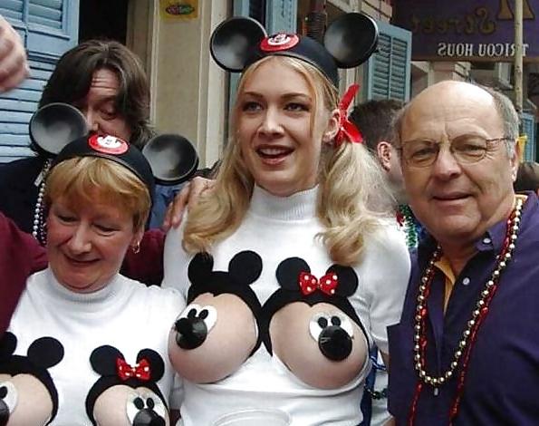 24P Girls caught doing funny things